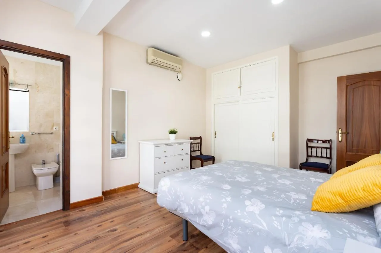 Home2Book Bright & Comfy Apt Santa Cruz Center Apartment