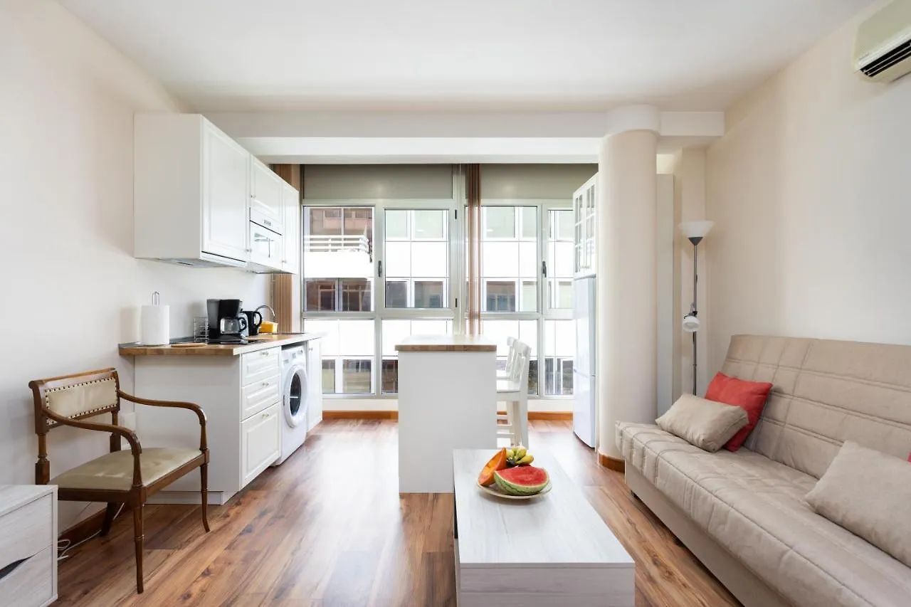 Home2Book Bright & Comfy Apt Santa Cruz Center contacts
