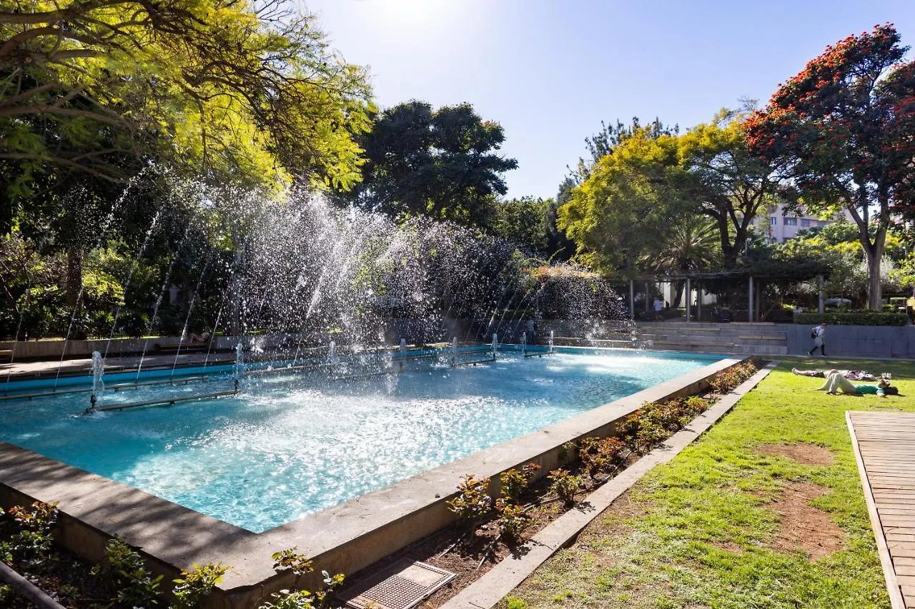 Home2Book Bright & Comfy Apt Santa Cruz Center Spain